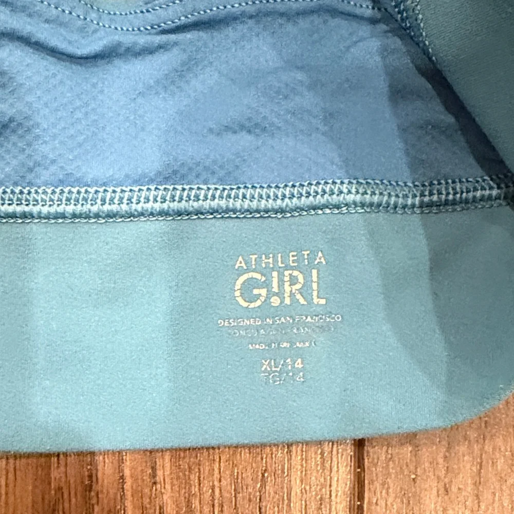 Athleta Girls Black and Teal Sports Bras XL/14 C5-068